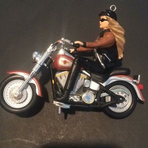 HARLEY DAVIDSON BARBIE ON A 1990 FAT BOY